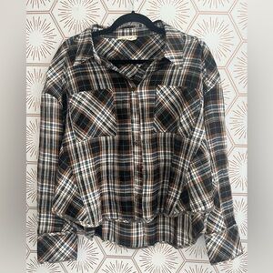 NWOT- plaid button up: oversized & cropped